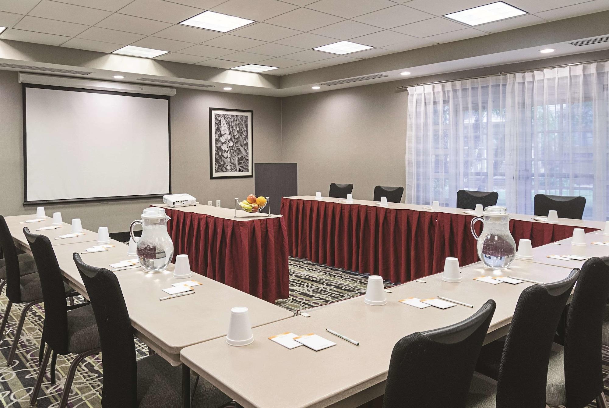 La Quinta Inn & Suites By Wyndham Ontario Airport Ngoại thất bức ảnh