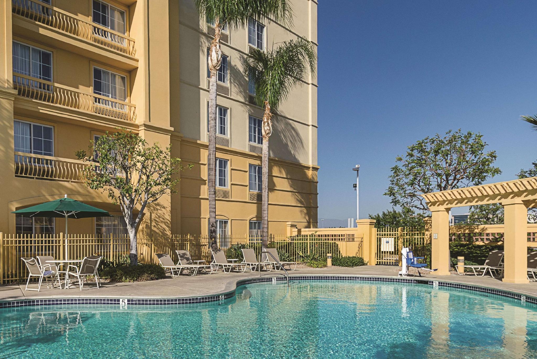 La Quinta Inn & Suites By Wyndham Ontario Airport Ngoại thất bức ảnh