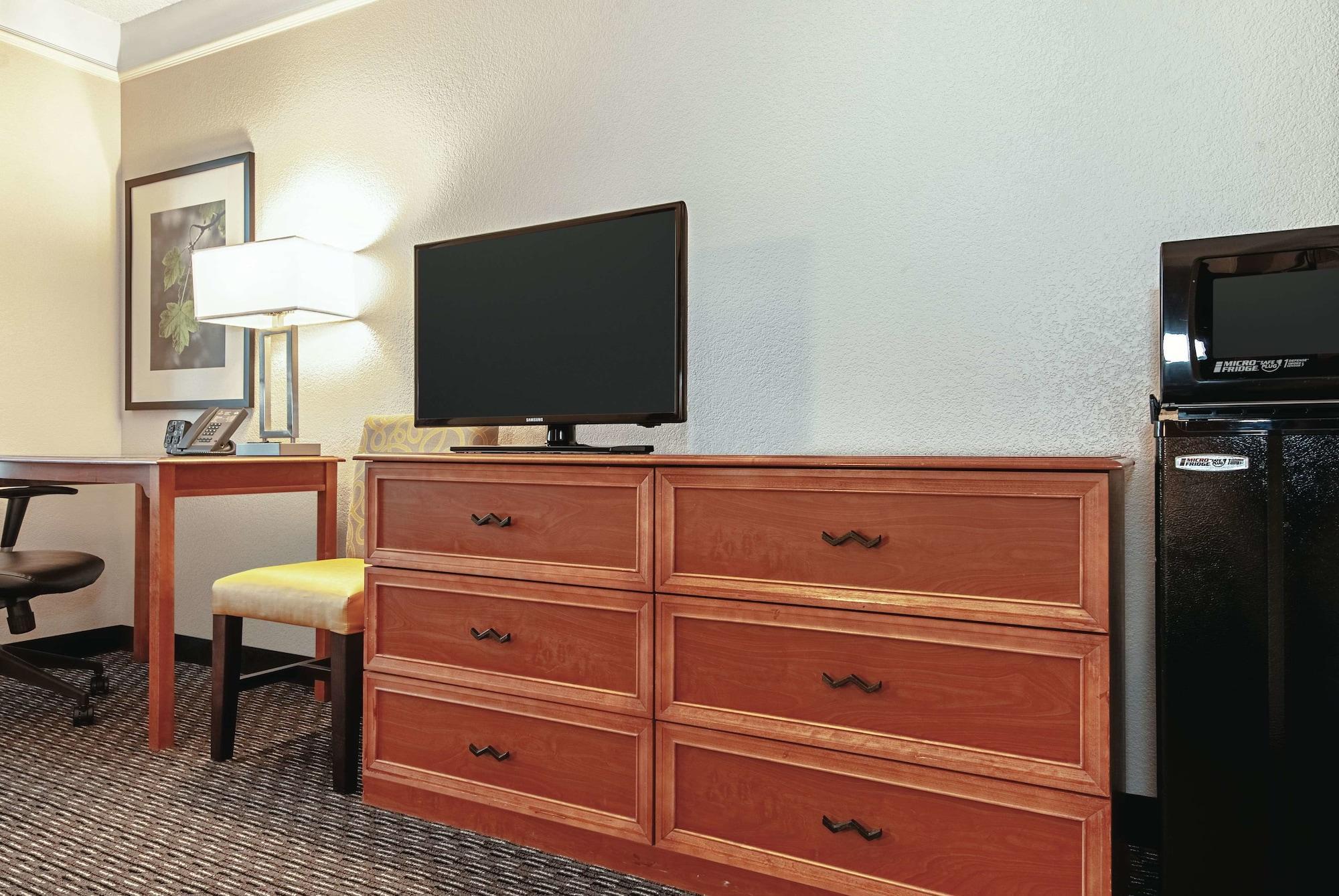 La Quinta Inn & Suites By Wyndham Ontario Airport Ngoại thất bức ảnh